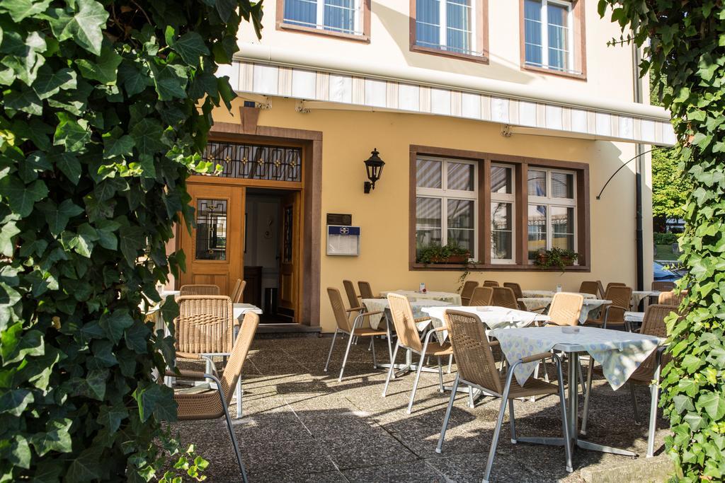 Hotel Roessli Allschwil Buitenkant foto